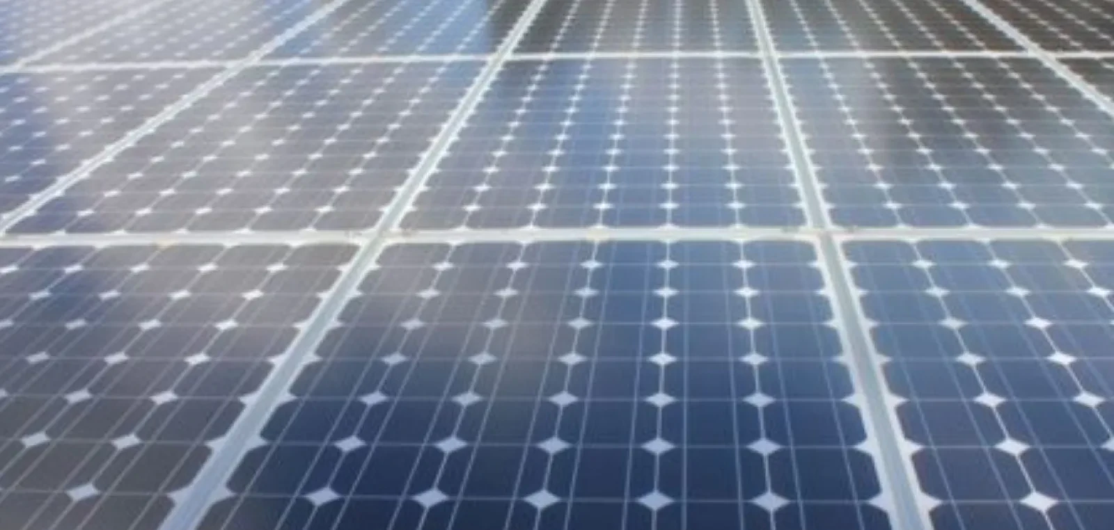 NAM plaatst zonnepanelen op zee